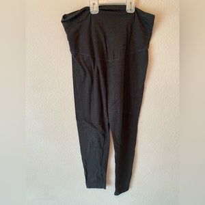 Old navy maternity leggings